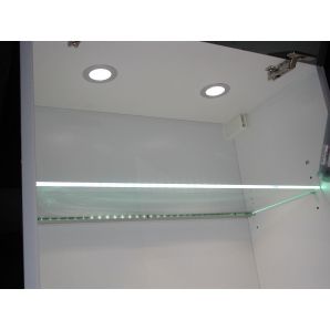 P10 LED alu profilban - üvegpolchoz